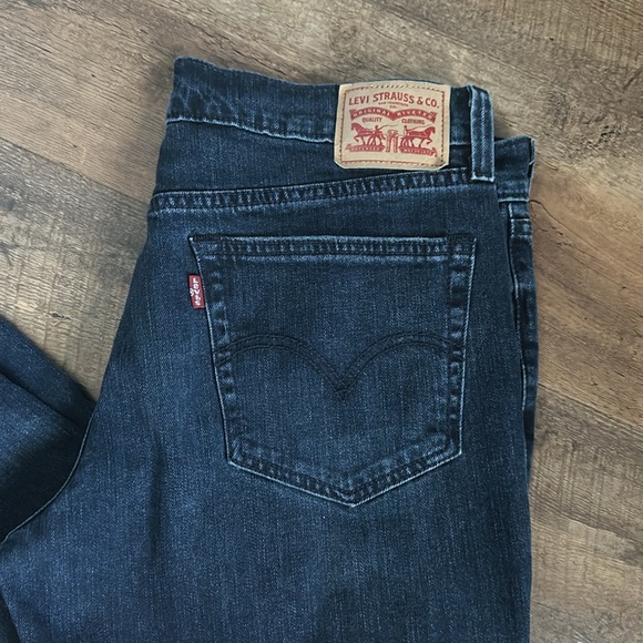 Levi's | Boyfriend Jeans in Washed Black - Picture 2 of 5